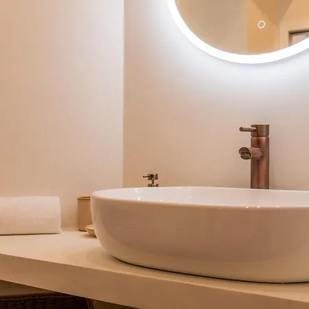 Renovated 2-bedroom 10min To The Palais Appartement Cannes