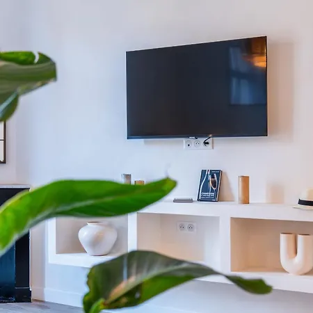 Renovated 2-bedroom 10min To The Palais